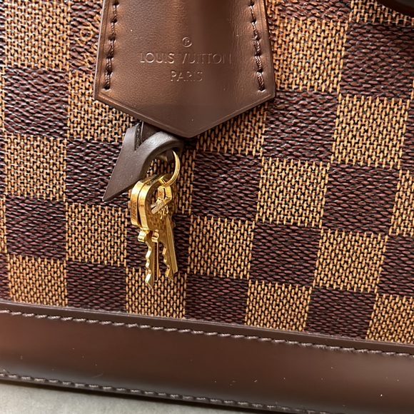 Louis Vuitton Alma PM Damier Ebene! ♥️ - Picture 3 of 15
